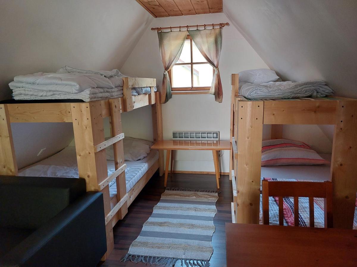 Chatka Pod Jaskynou Maluzina Exteriör bild